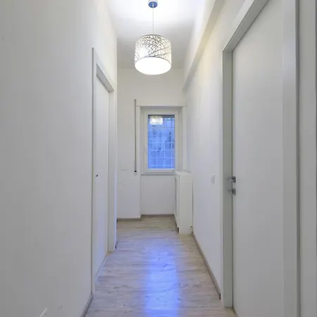 Modern And Cozy Apartment + 2Bdr + Ostiense-2